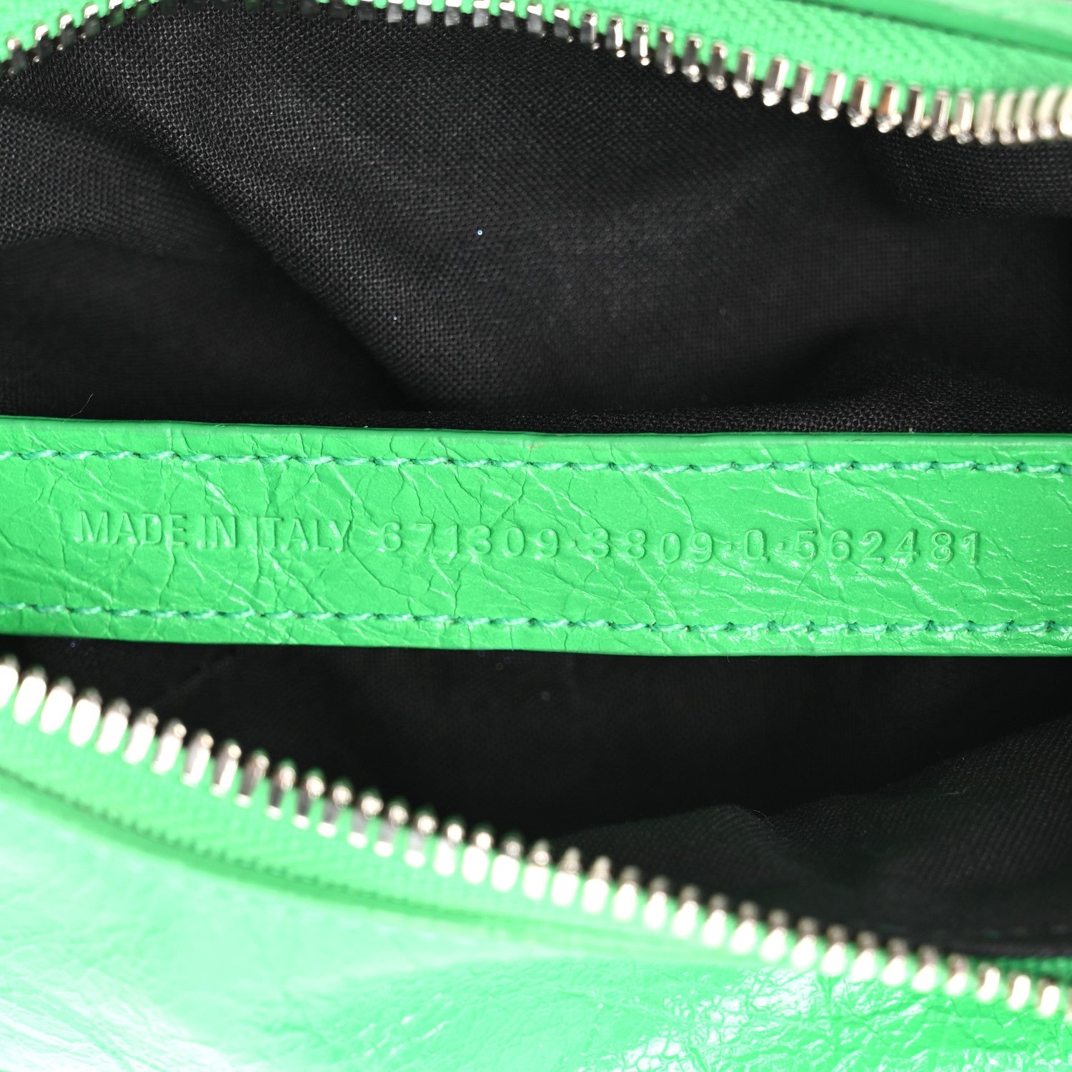 Agneau Arena Le Cagole Shoulder Bag XS Vivid Green
