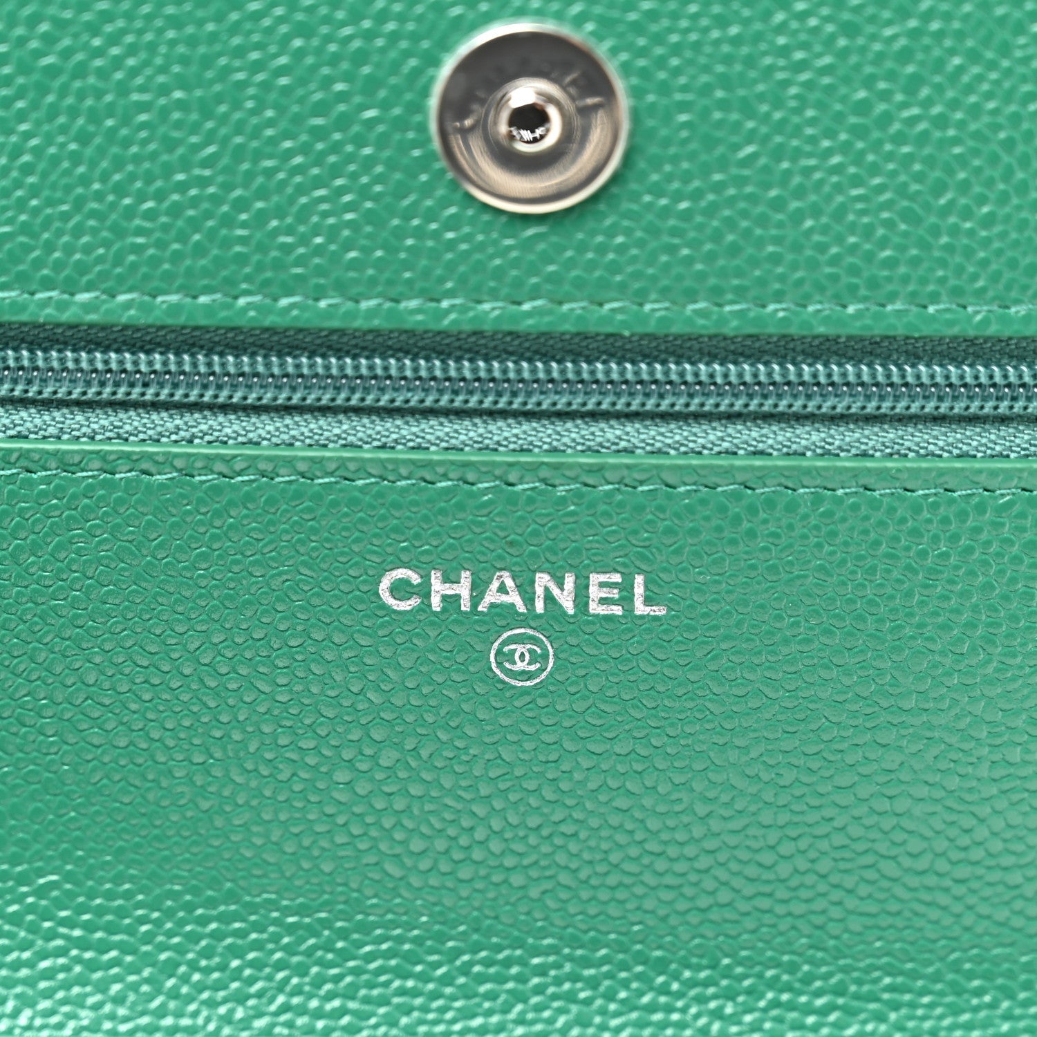 Caviar Quilted Wallet On Chain WOC Green