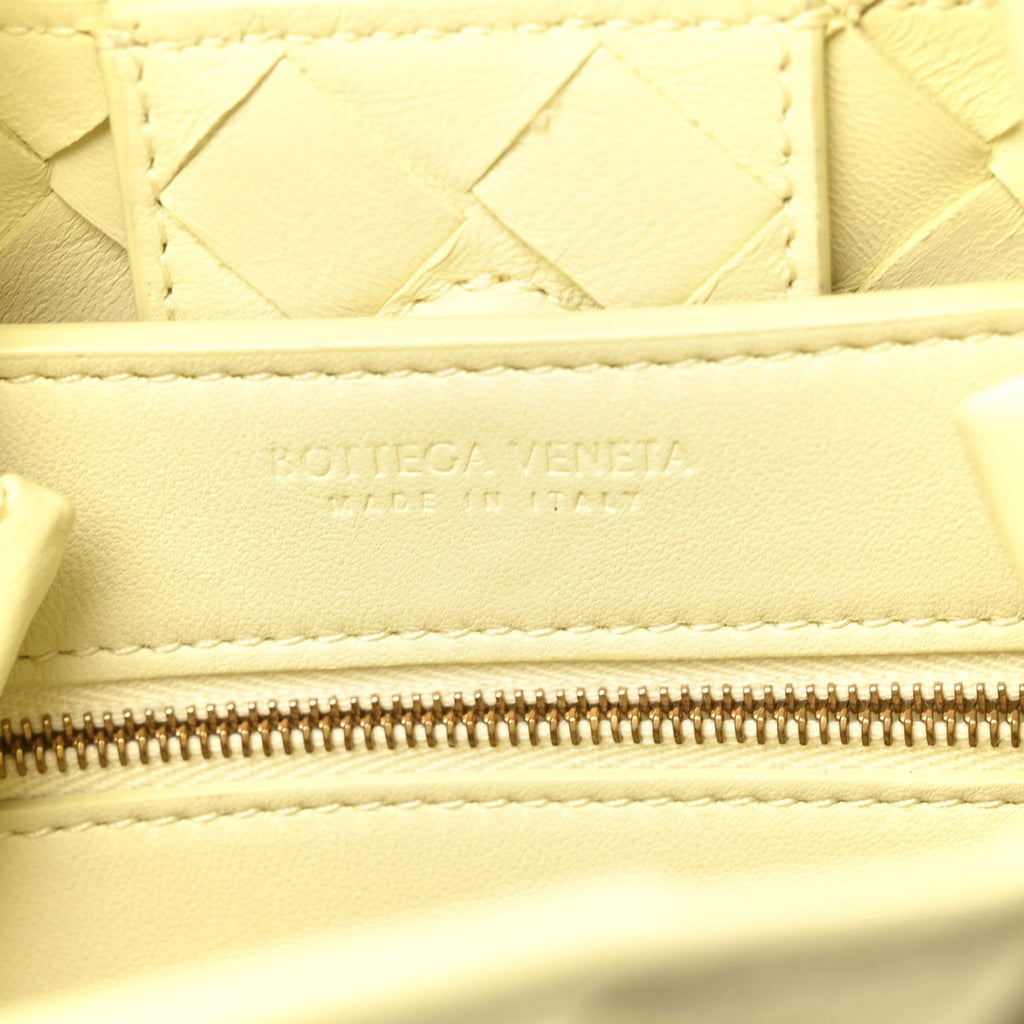 Nappa Intrecciato Small Andiamo Shoulder Bag Chamomile