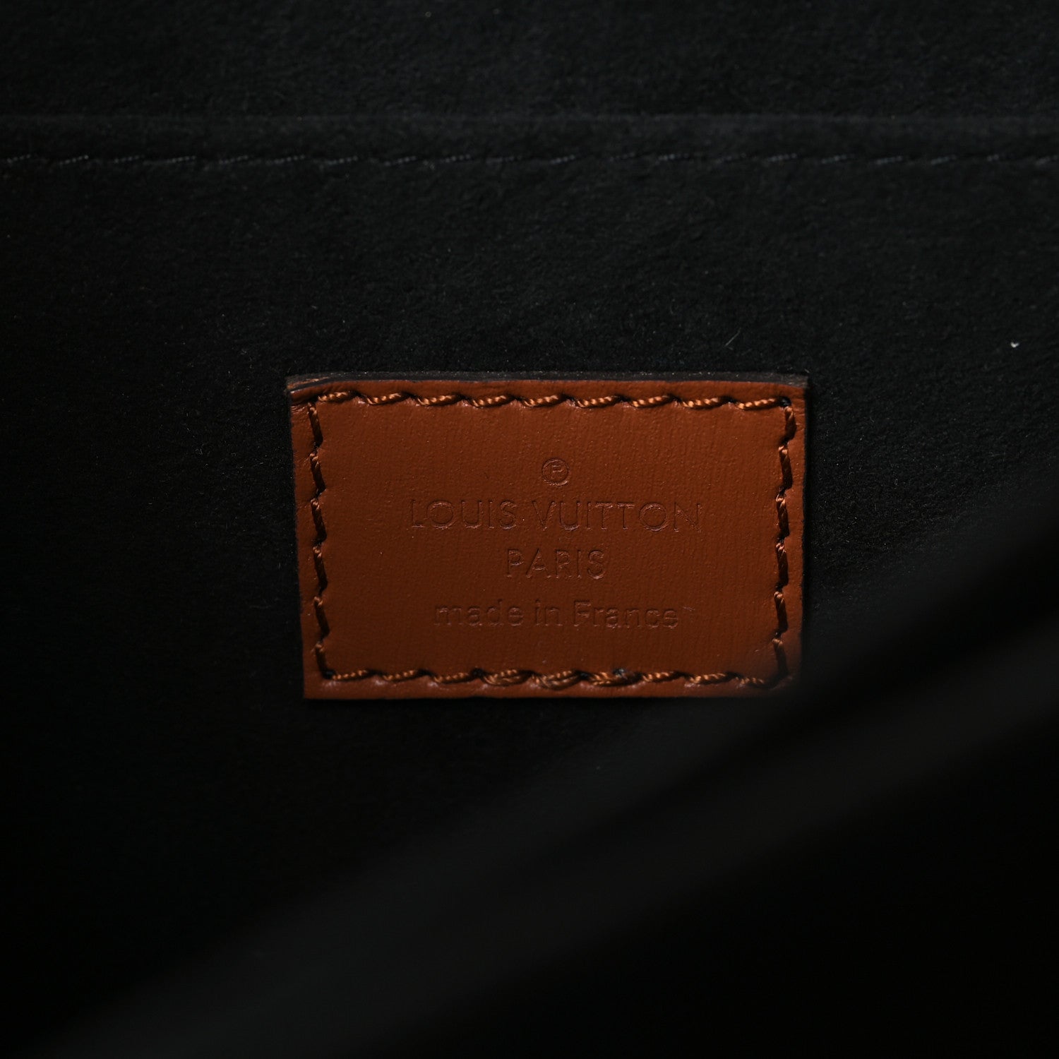 Reverse Monogram Dauphine MM