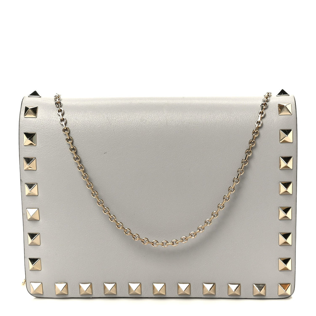 Calfskin Rockstud Wallet On Chain Pastel Grey