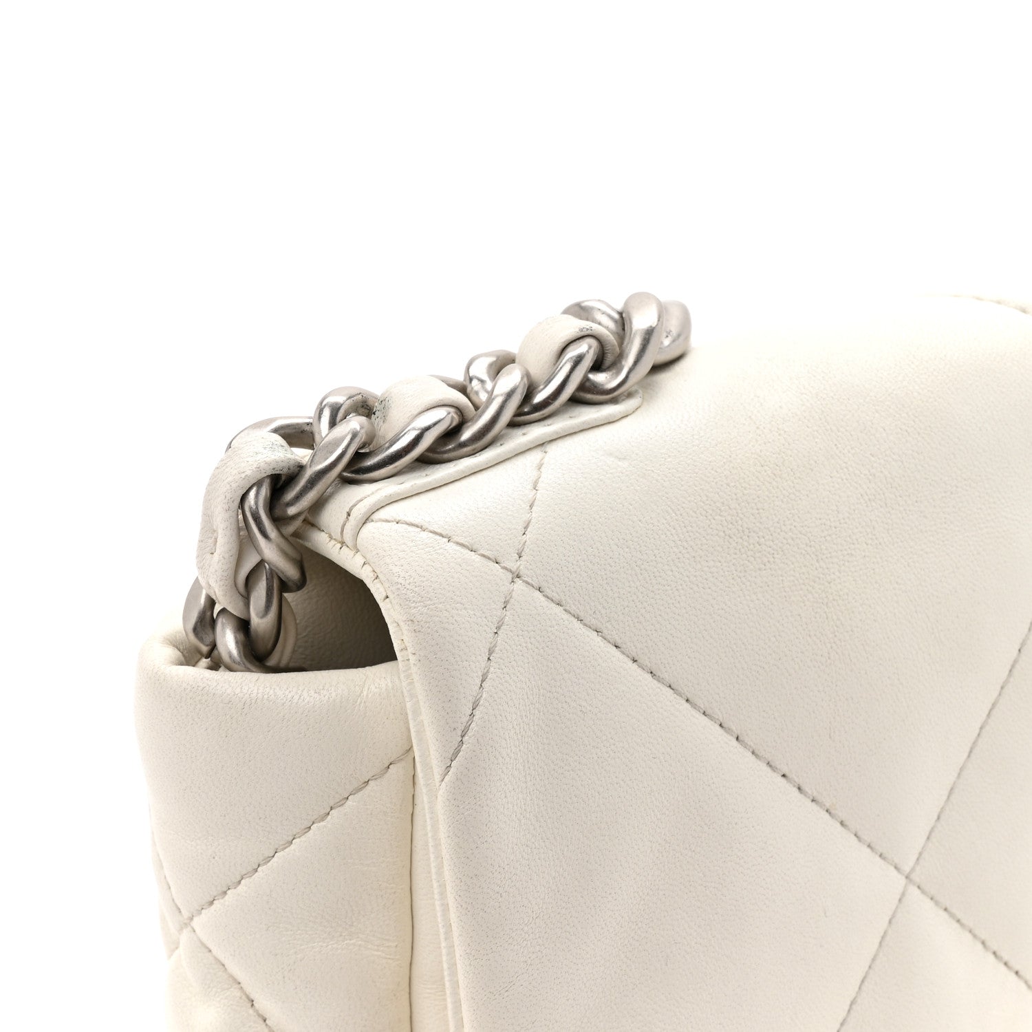 Lambskin Quilted Medium Chanel 19 Flap White