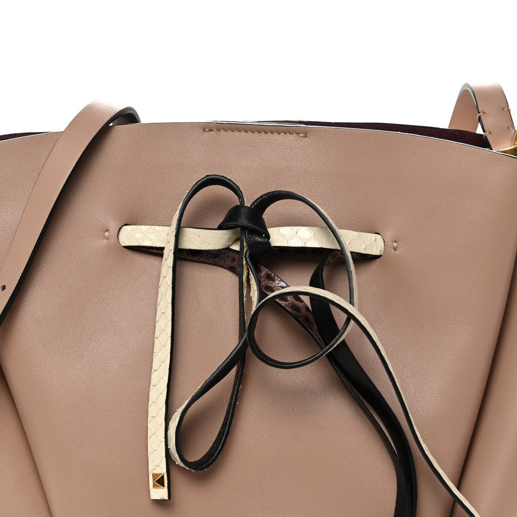 Vitello Ayers VLogo Bucket Bag Rose Cannelle