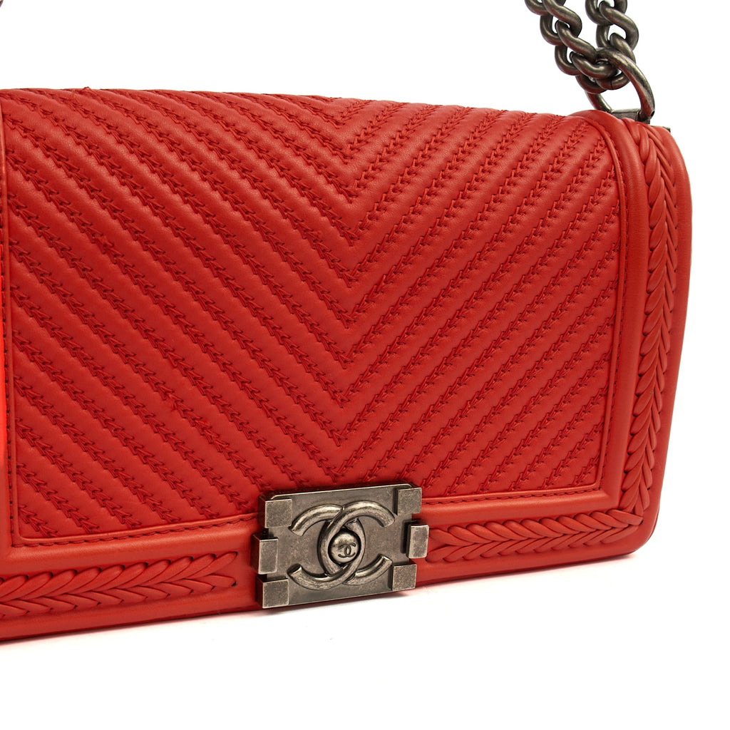 Chanel Cross Body Boy - Medium in Red, Calfskin Leather