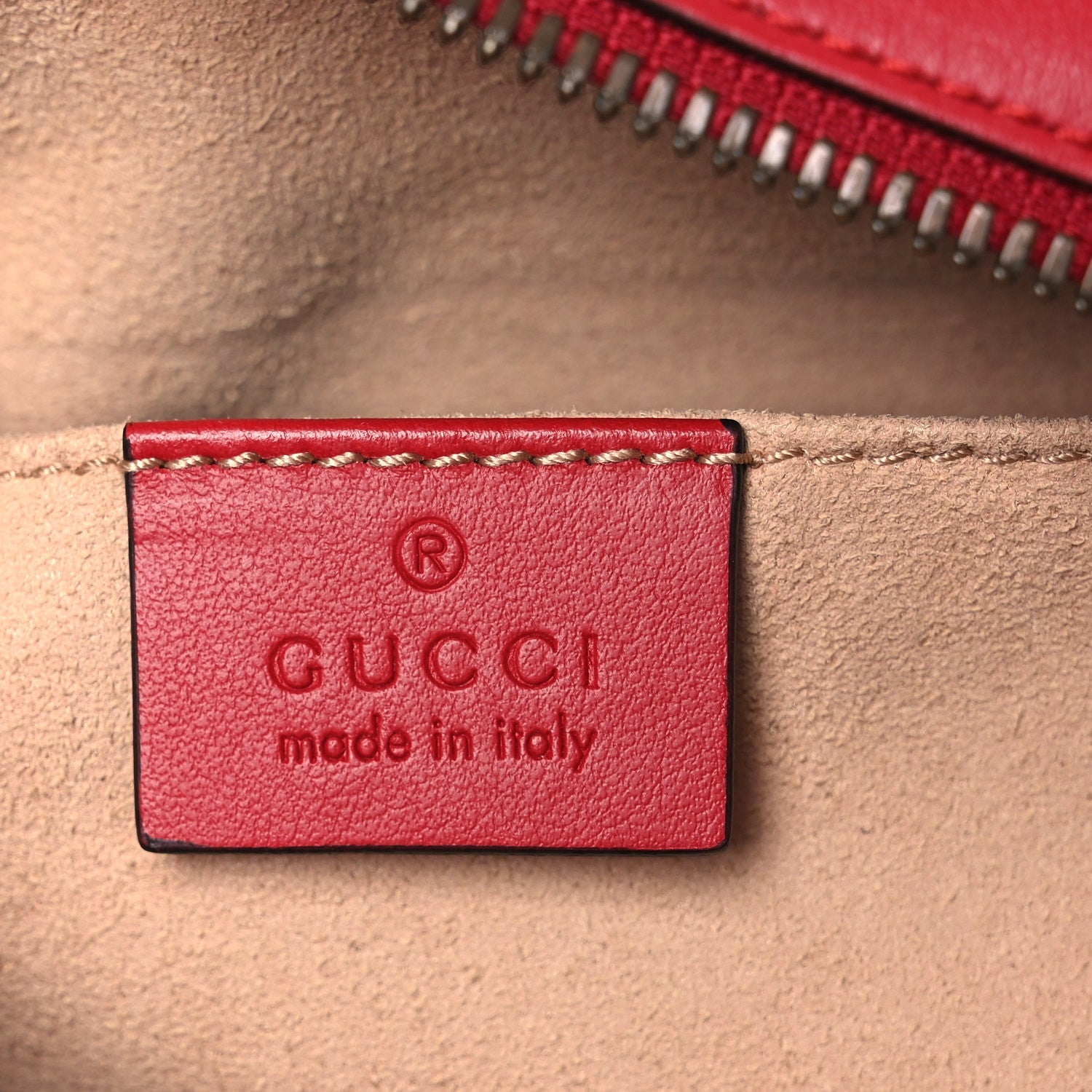 Calfskin Matelasse Small GG Marmont Chain Shoulder Bag Hibiscus Red