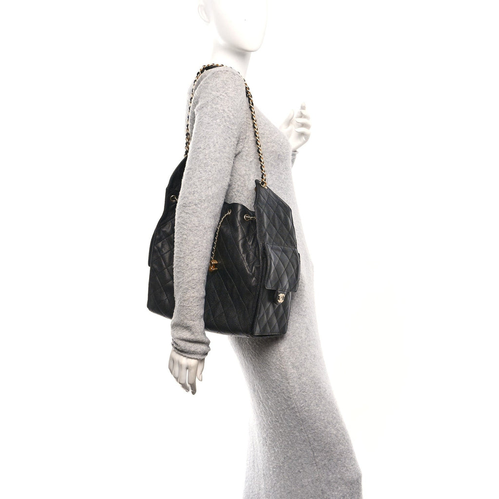 Caviar Quilted Medium Chanel 25 Handbag Black