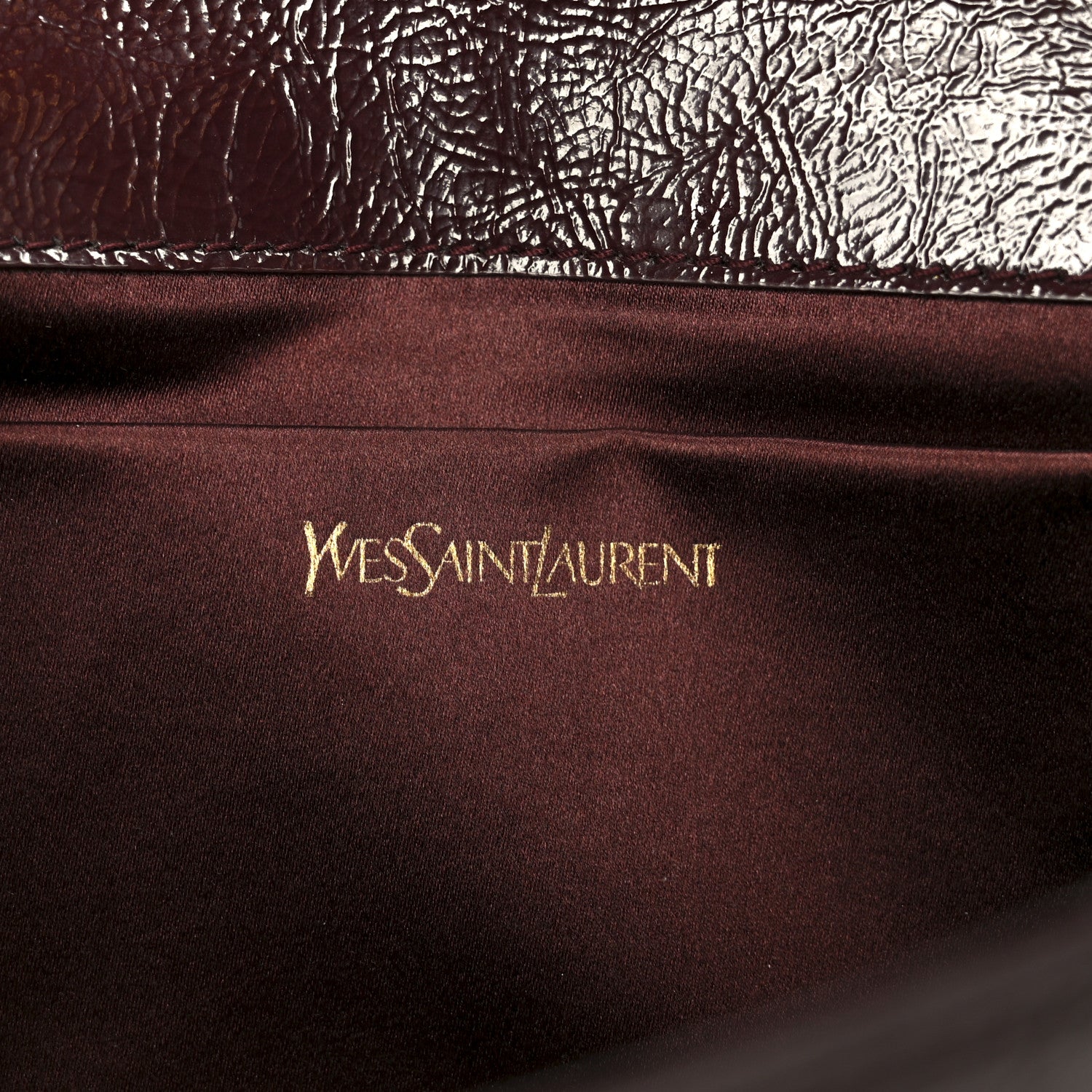 Textured Patent Calfskin Large Belle De Jour Clutch Berry