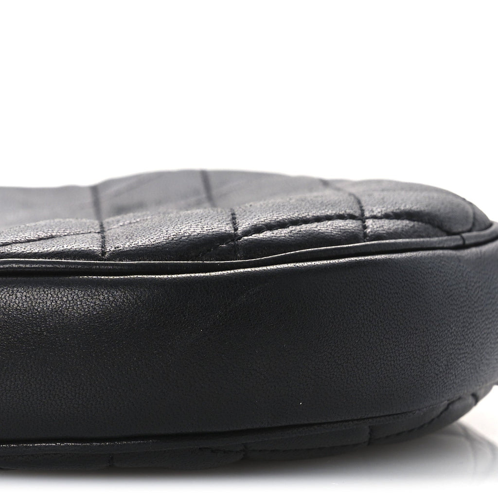 Lambskin Quilted Round Le Maillon Round Tassel Chain Crossbody Bag Black
