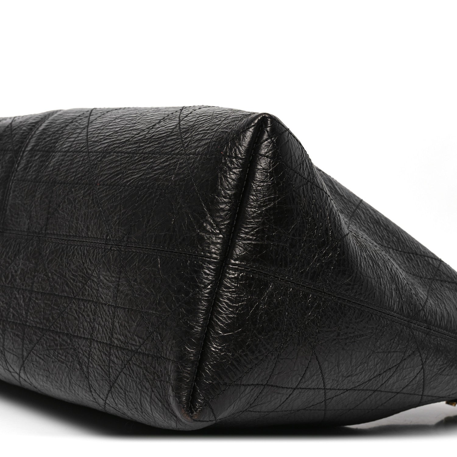 Crinkled Calfskin Macrocannage Large Voyage Bag Black