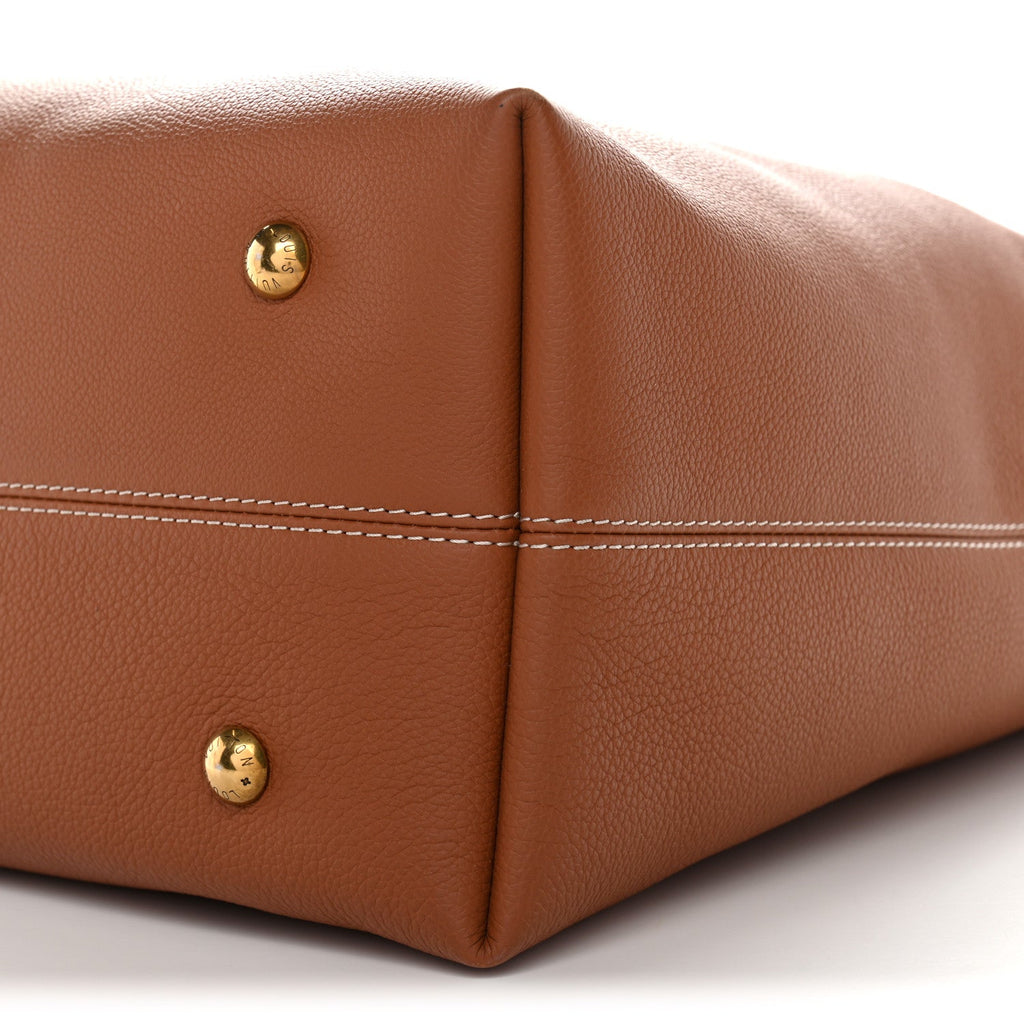 Grained Calfskin Low Key Hobo MM Cognac