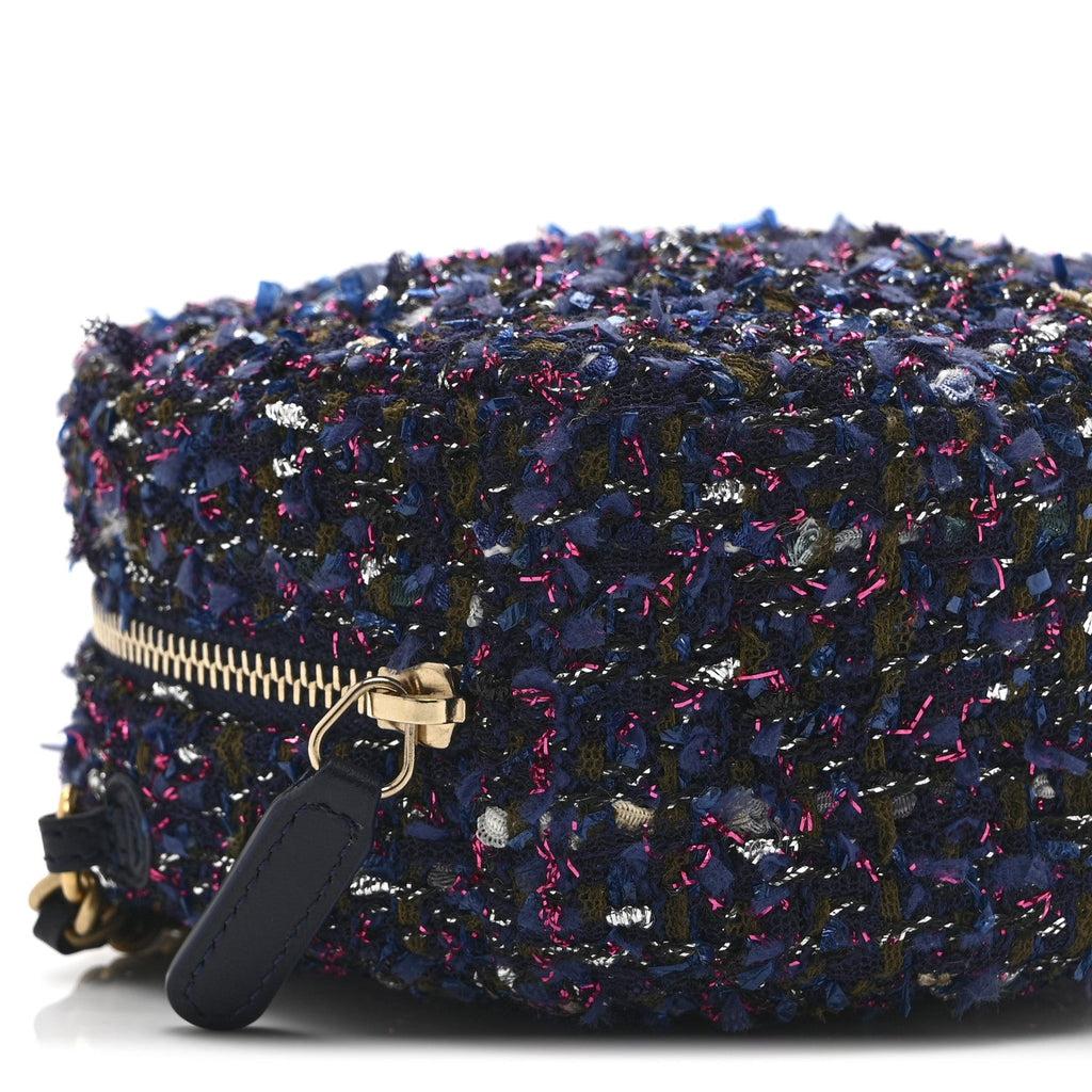 Tweed Quilted Round Clutch With Chain Multicolor