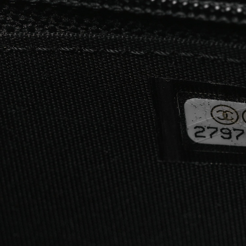 Caviar Quilted Medium Boy Flap Wallet Black