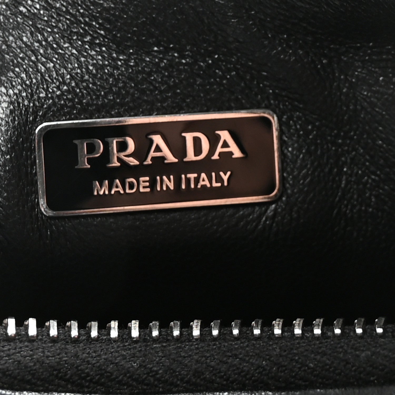 Nappa Soft Padded Re-Edition 2005 Shoulder Bag Black