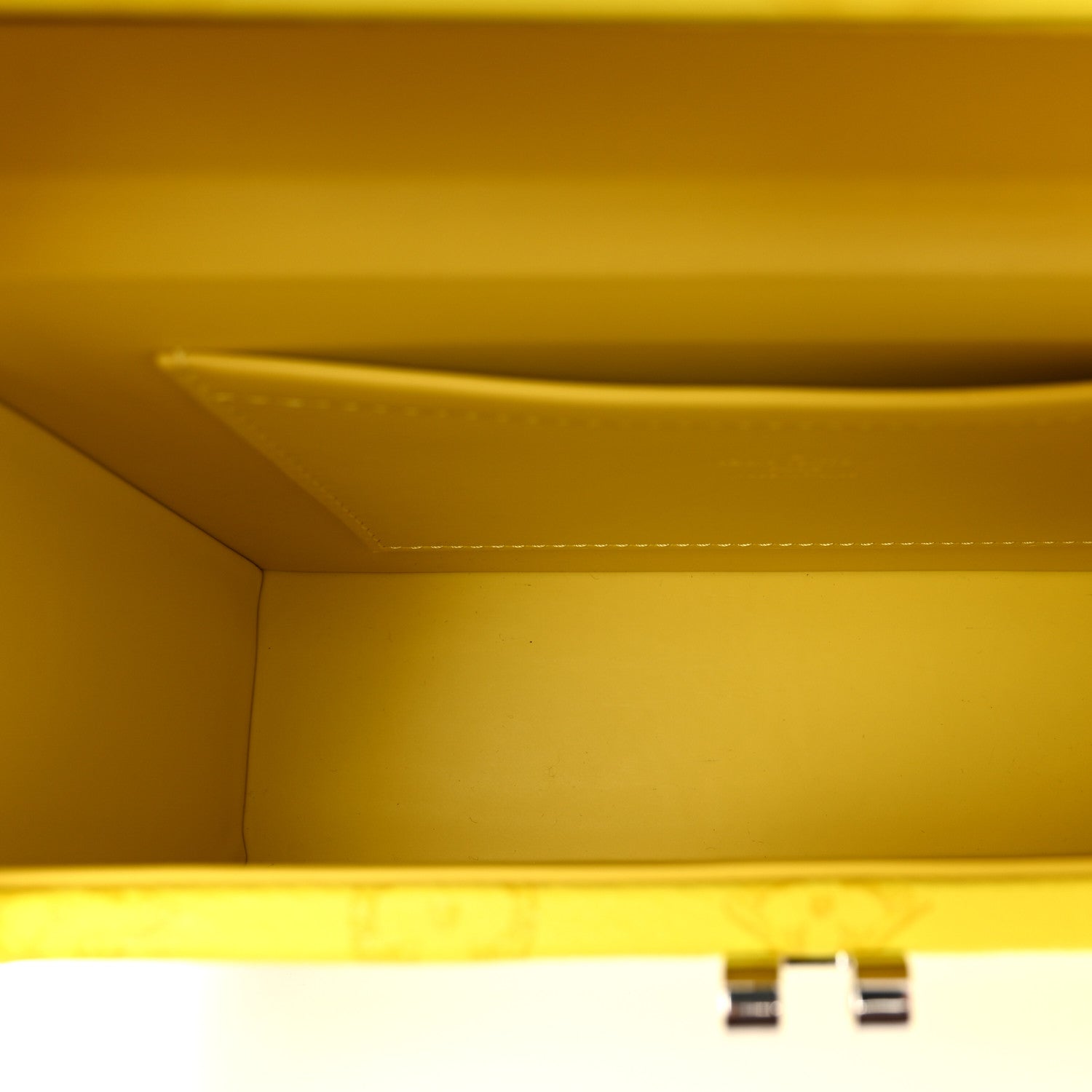 Vintage Monogram Everyday LV Clutch Trunk Jaune