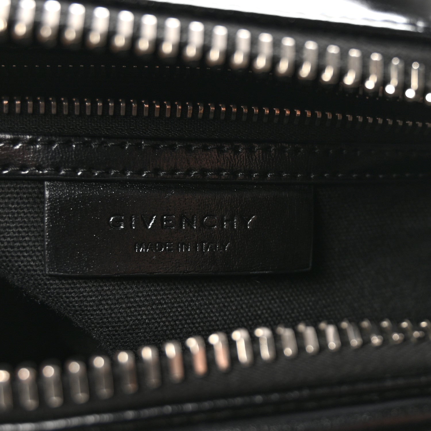 Shiny Lord Calfskin Mini Antigona Black
