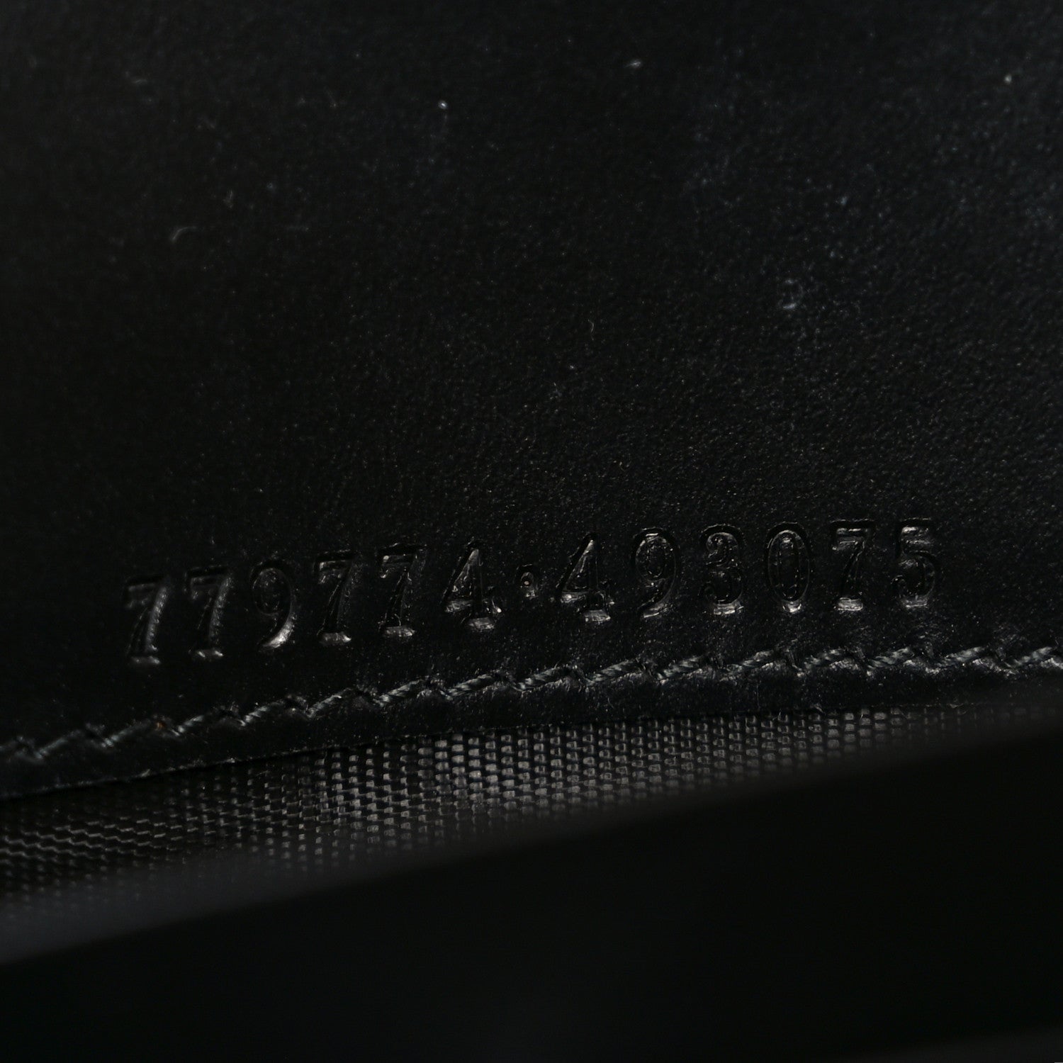 Guccissima Padlock Chain Wallet Black