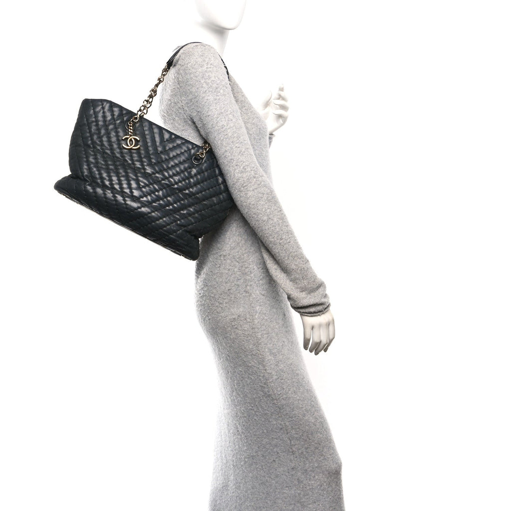 Calfskin Chevron Quilted Surpique Tote Black