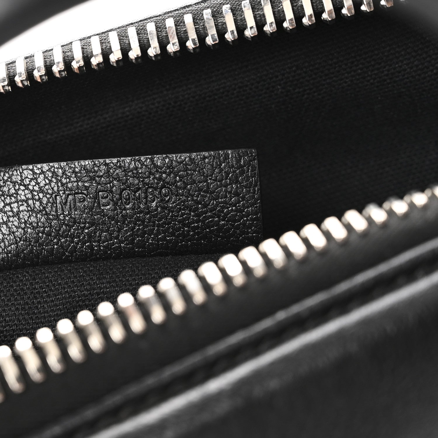 Sugar Goatskin Small Antigona Black