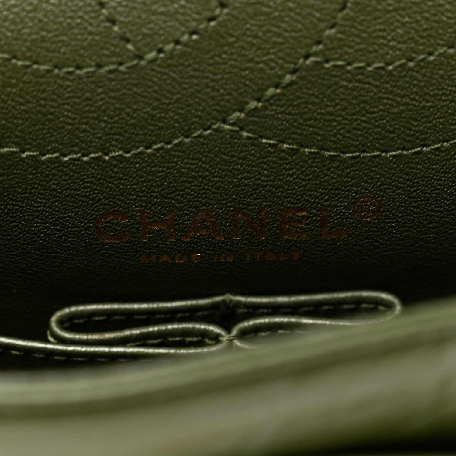 Aged Calfskin Chevron Quilted 2.55 Reissue 225 Flap Green