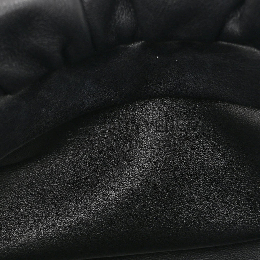 Calfskin The Pouch Chain Black