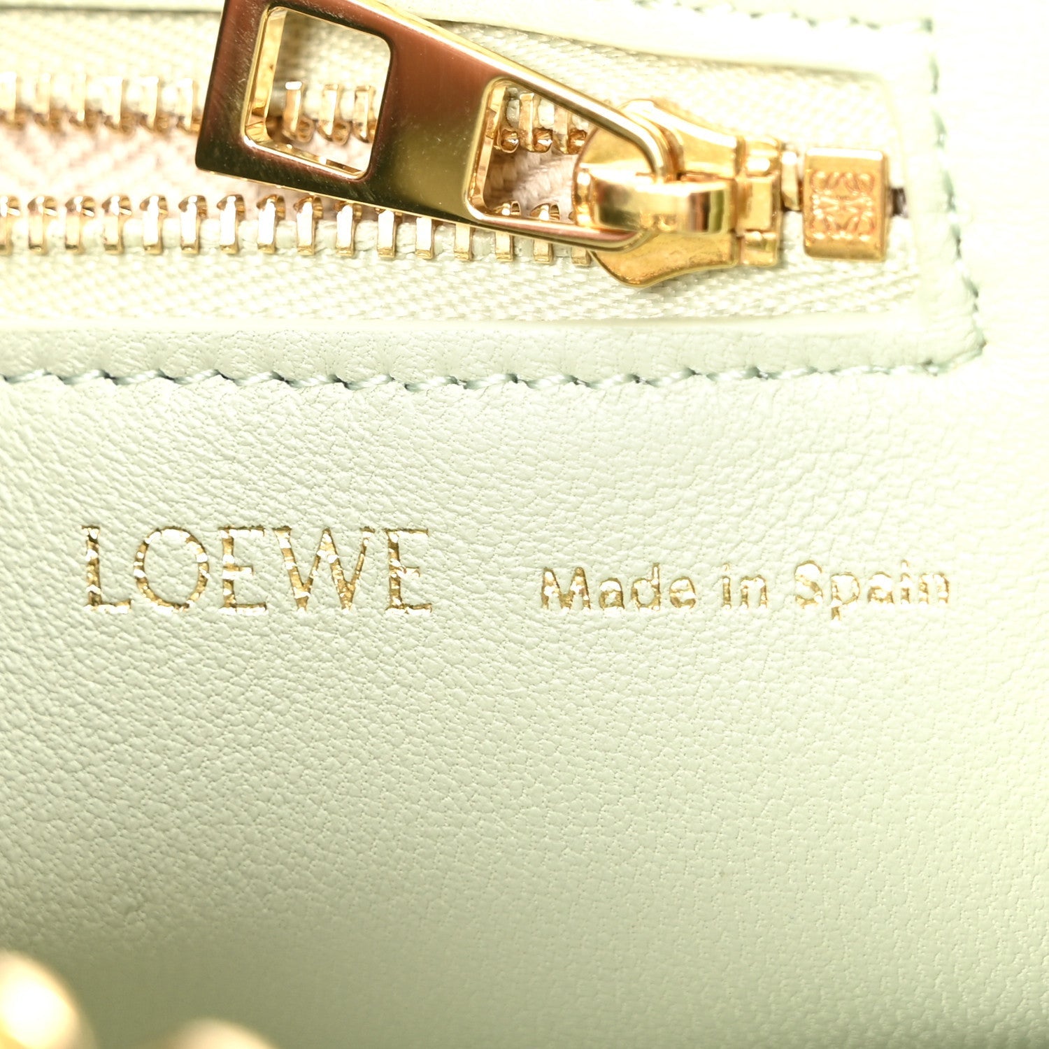 Mellow Nappa Lambskin Small Squeeze Bag Spring Jade