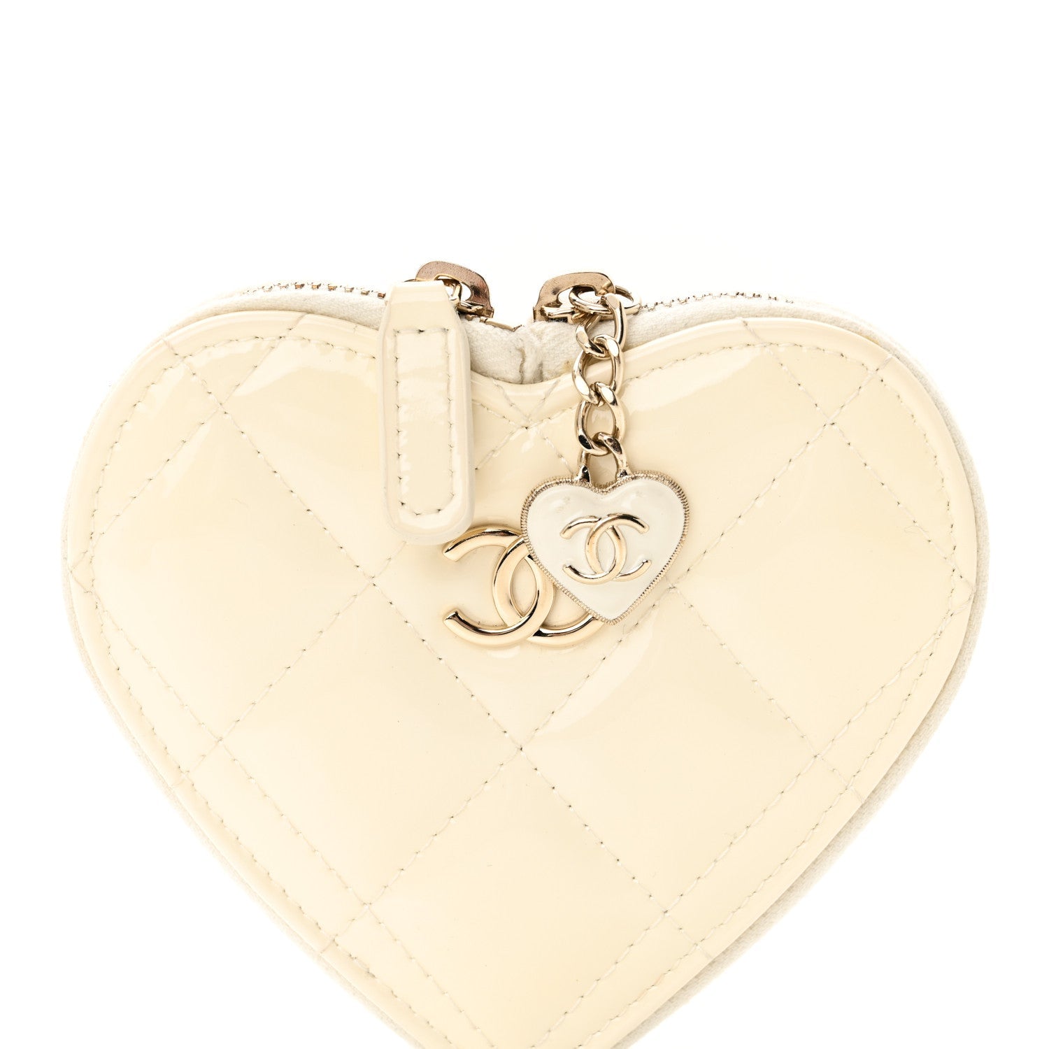 Patent Calfskin Resin Quilted CC Heart Clutch With Chain Black