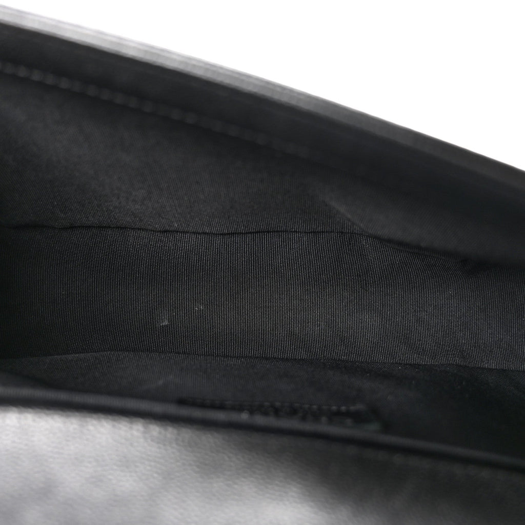 Caviar Quilted Medium Boy Flap So Black