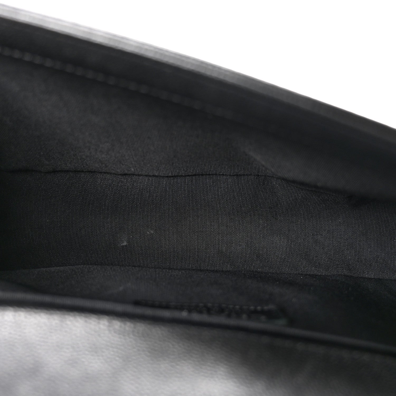 Caviar Quilted Medium Boy Flap So Black