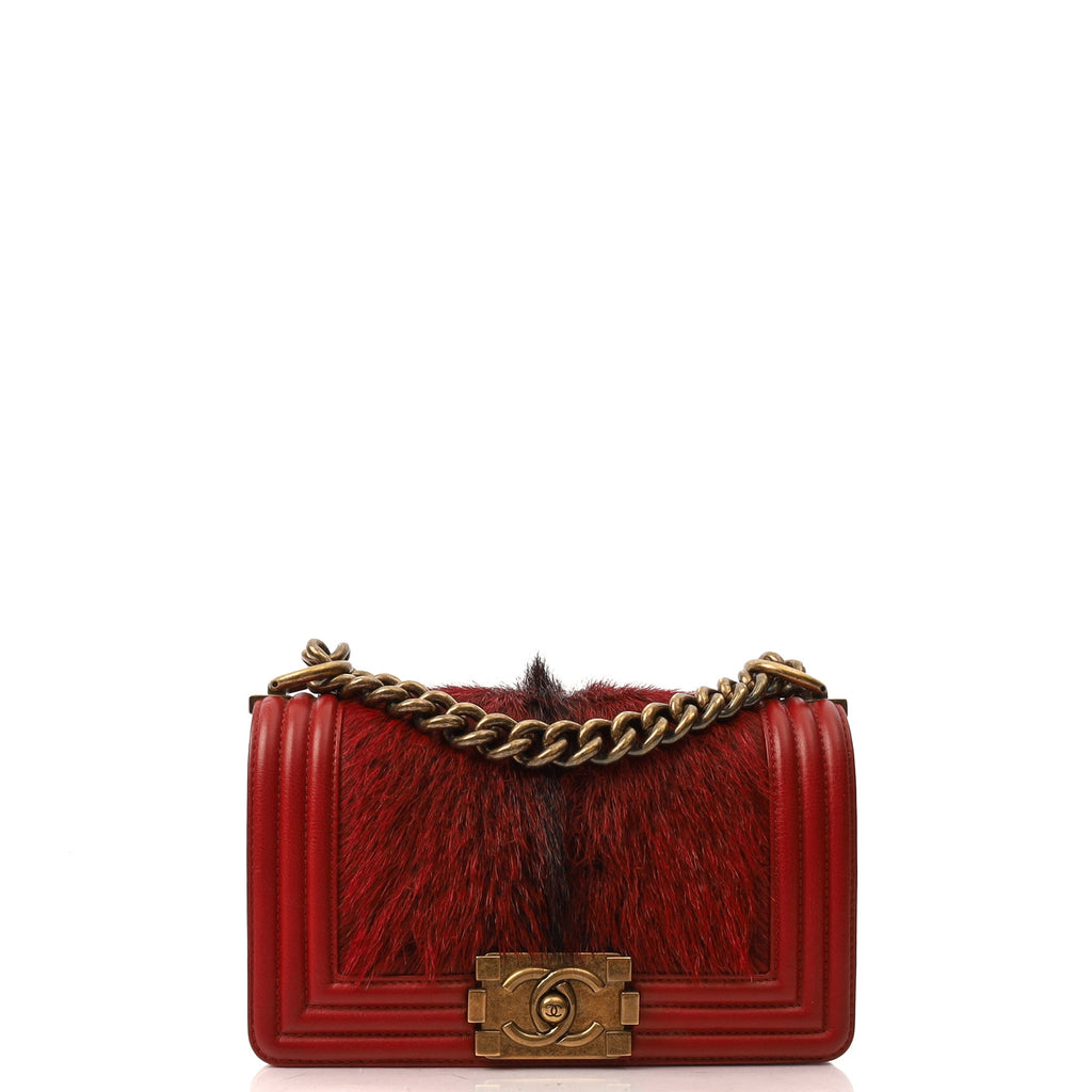 Chanel Shoulder Bag Boy - Small in Red, Calfskin Leather