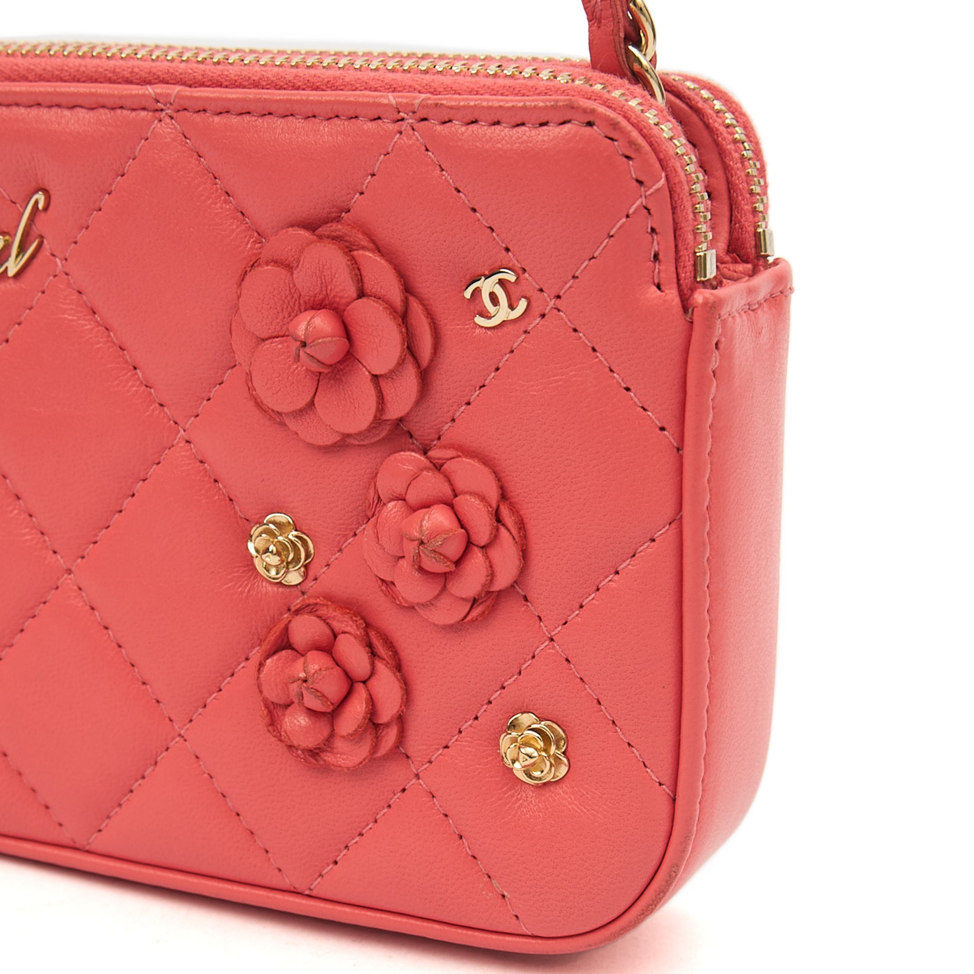 Chanel Cross Body Camellia - Wallet On Chain in Pink, Calfskin Leather