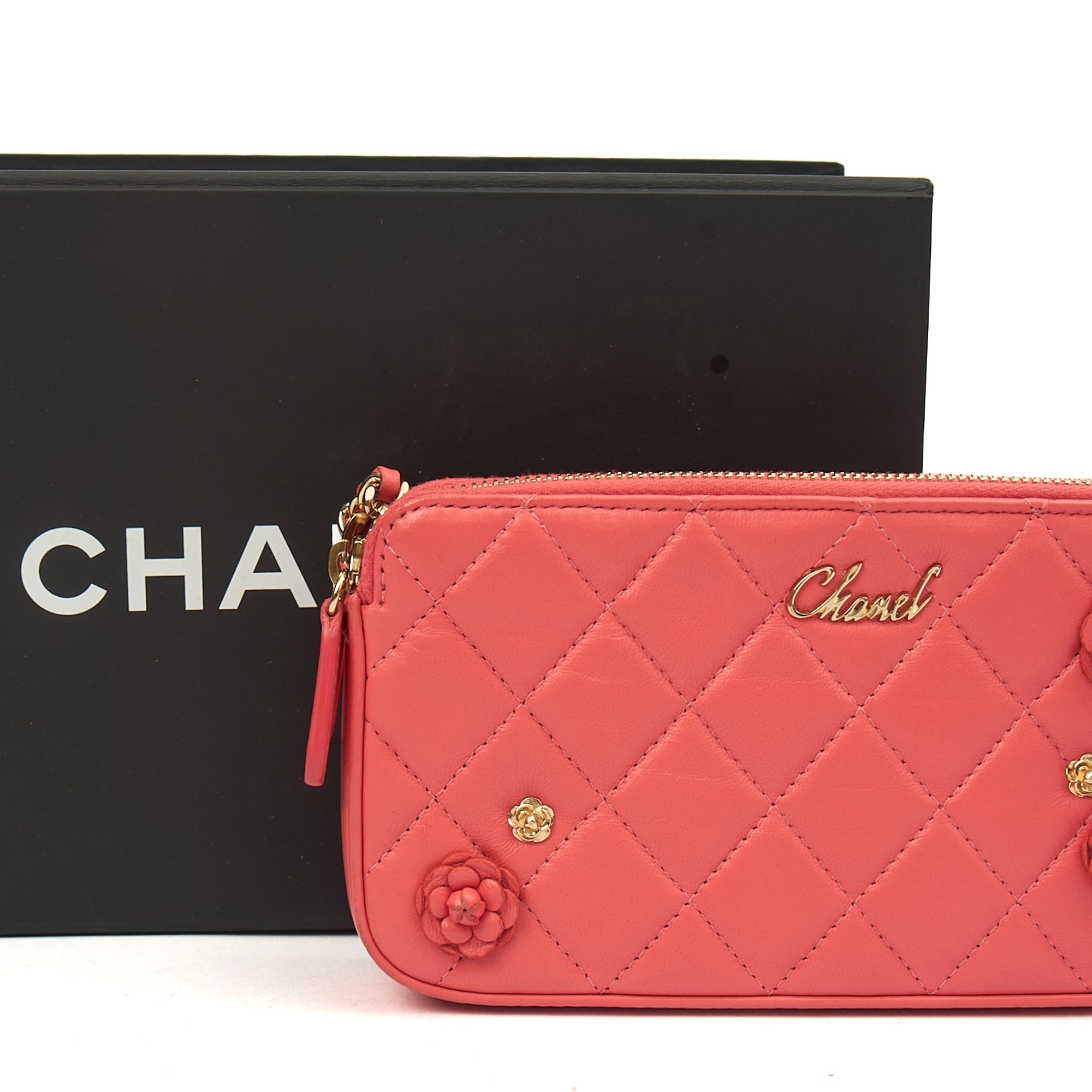 Chanel Cross Body Camellia - Wallet On Chain in Pink, Calfskin Leather