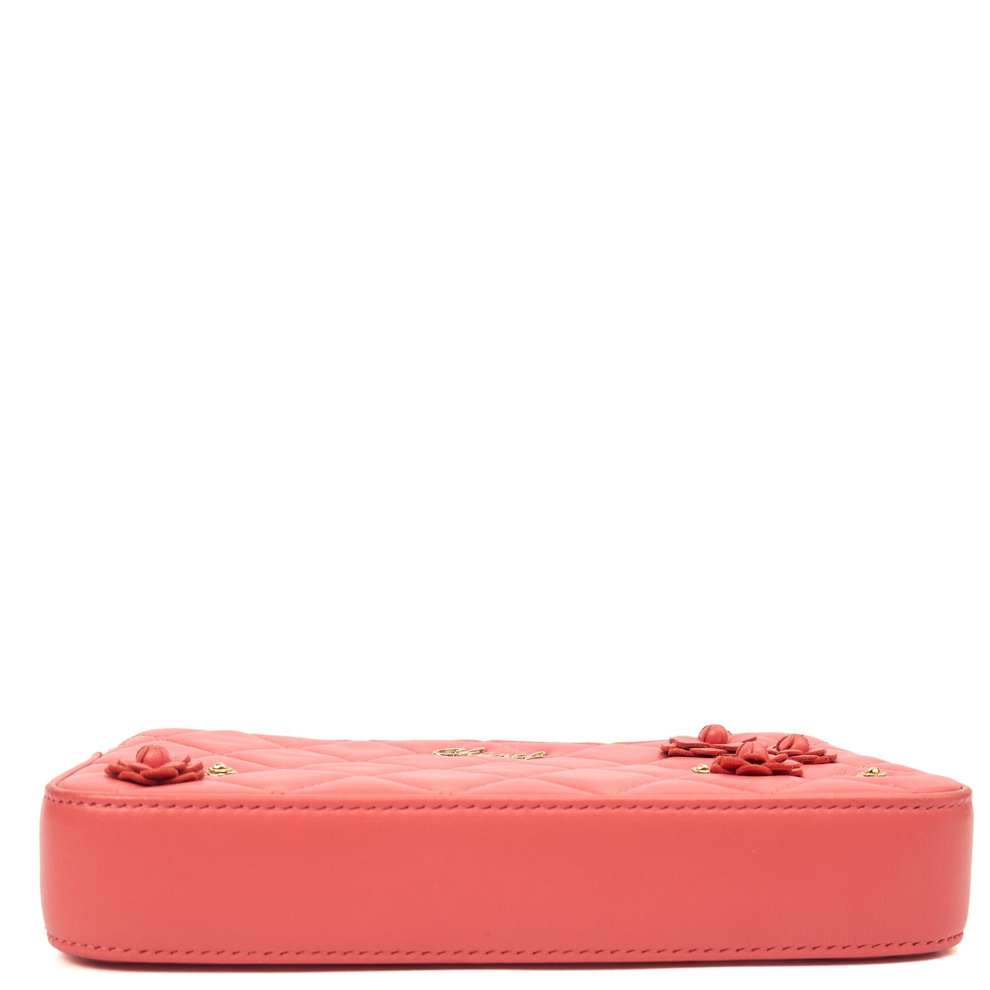 Chanel Cross Body Camellia - Wallet On Chain in Pink, Calfskin Leather