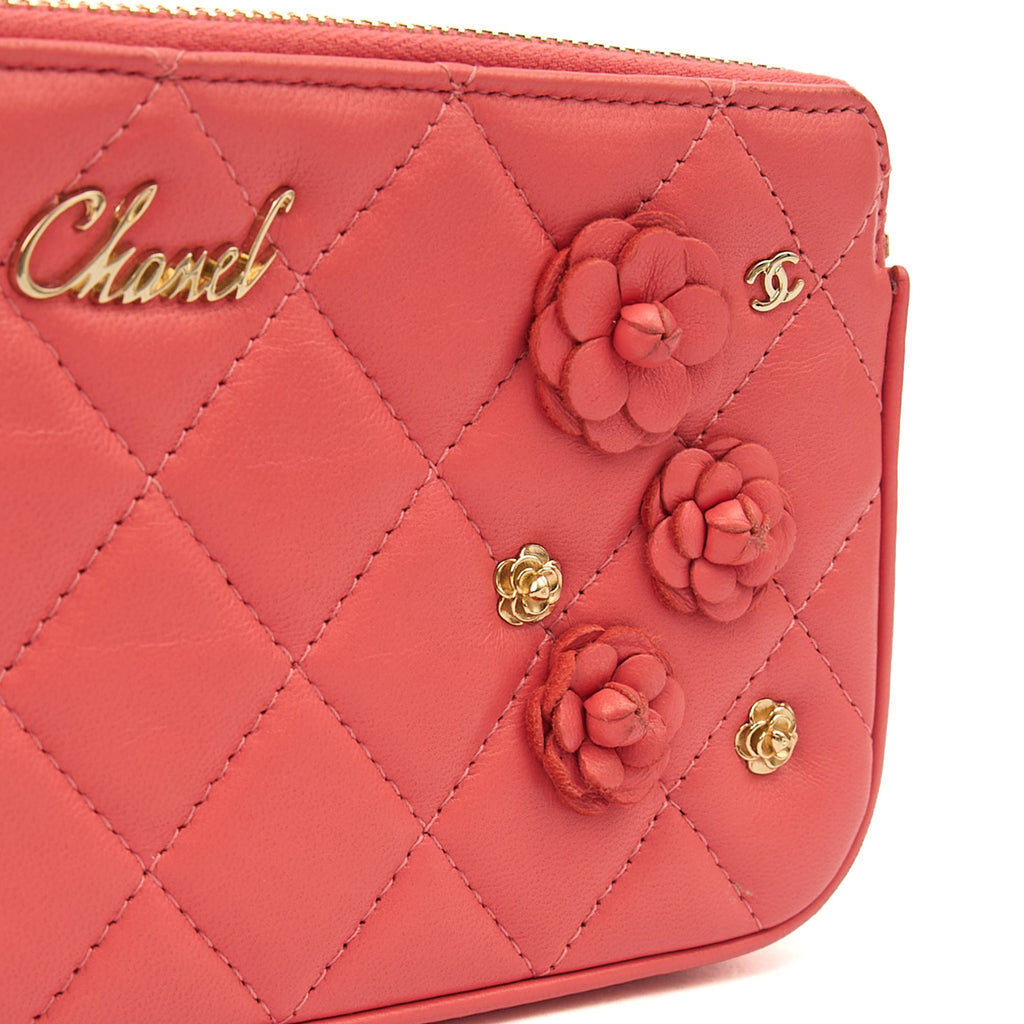 Chanel Cross Body Camellia - Wallet On Chain in Pink, Calfskin Leather