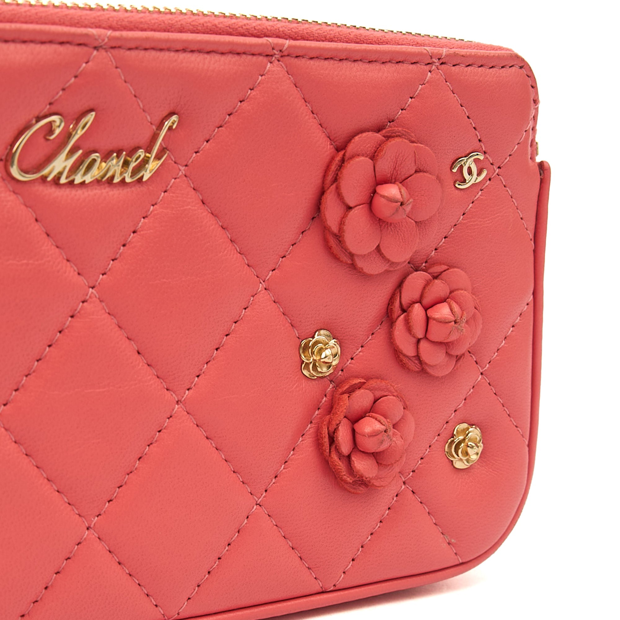Chanel Cross Body Camellia - Wallet On Chain in Pink, Calfskin Leather