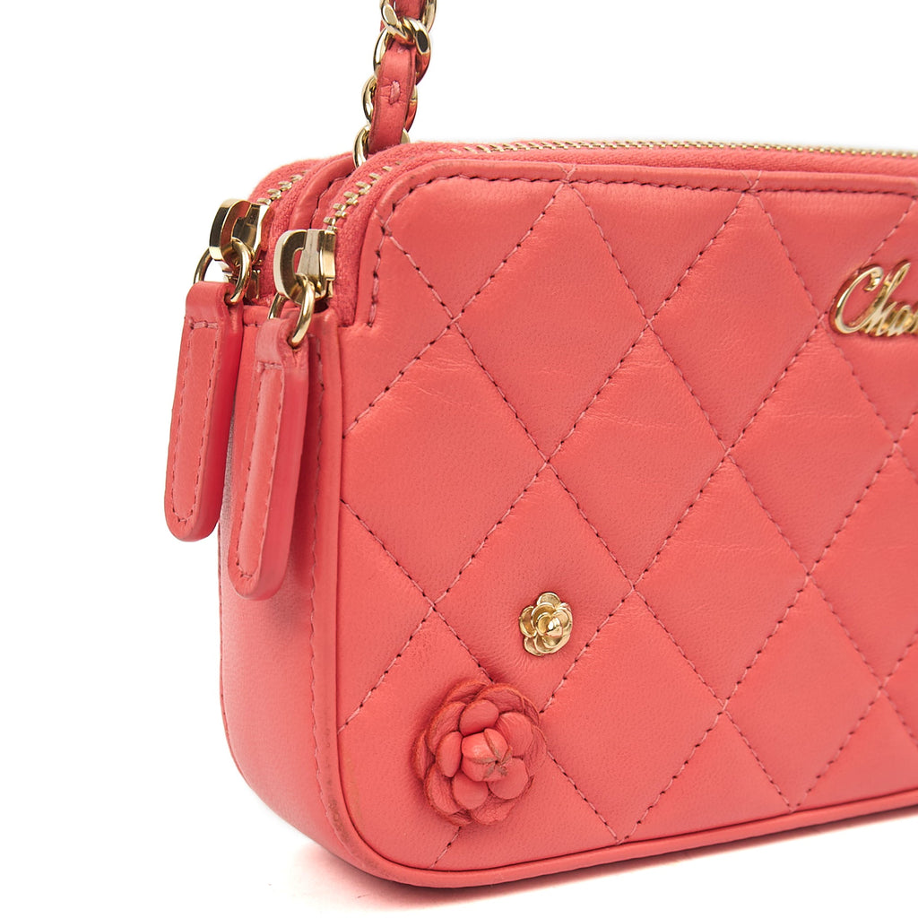 Chanel Cross Body Camellia - Wallet On Chain in Pink, Calfskin Leather