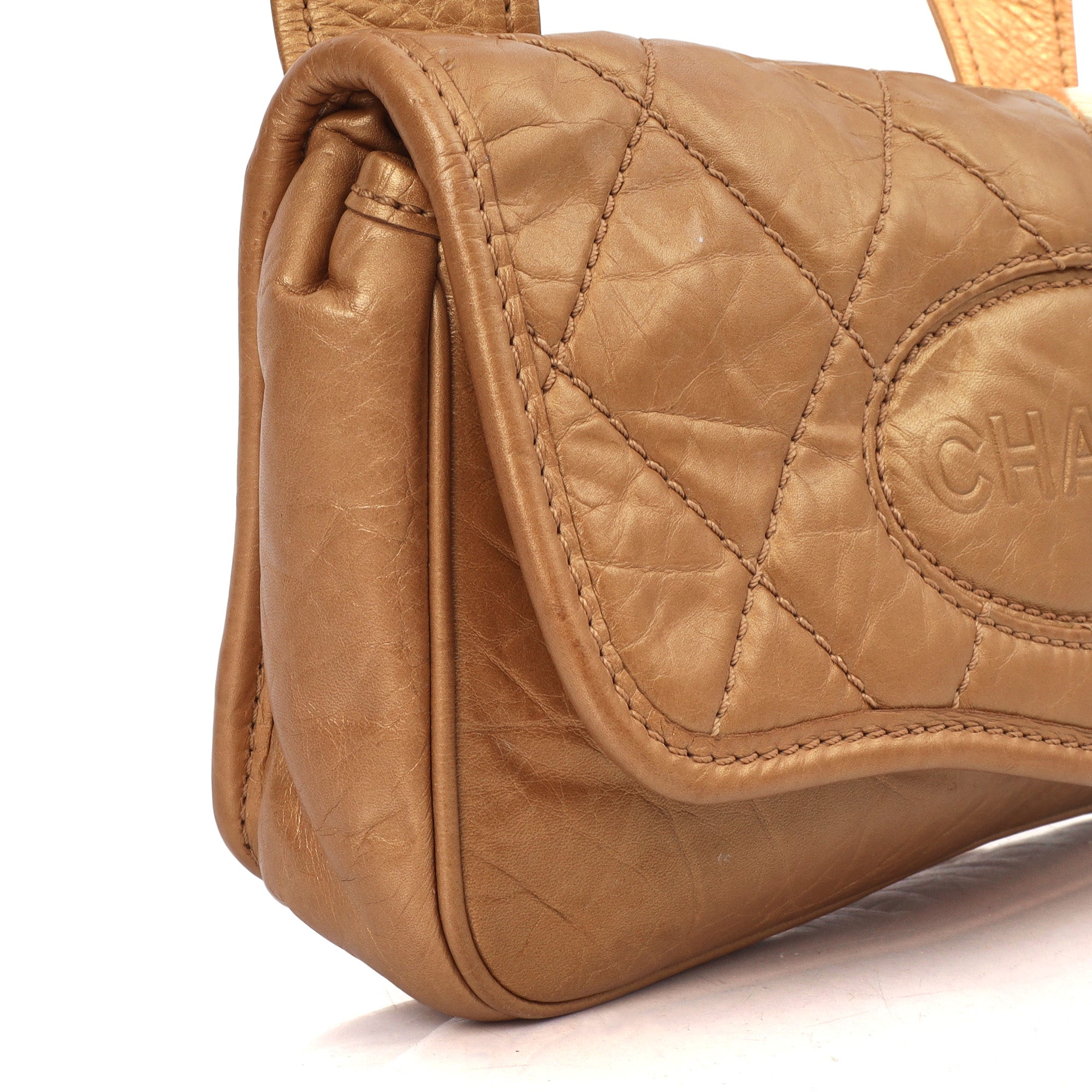 Chanel Shoulder Bag Vintage Shoulder Bag in Metallic, Calfskin Leather