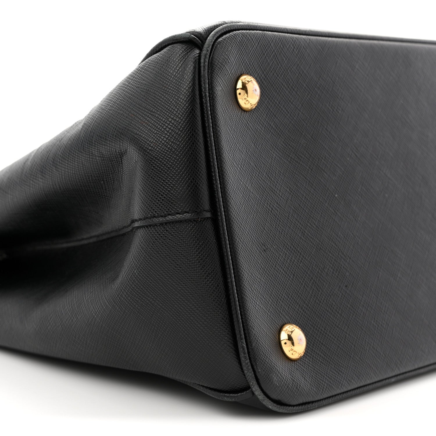 Saffiano Medium Galleria Double Zip Tote Black