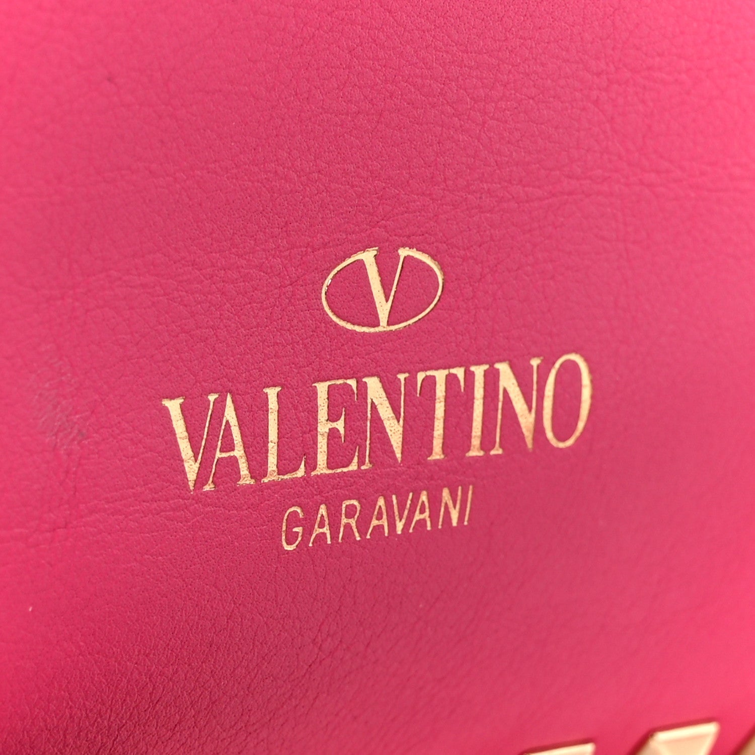 Vitello Medium Rockstud All Over Tote Pop Fuxia