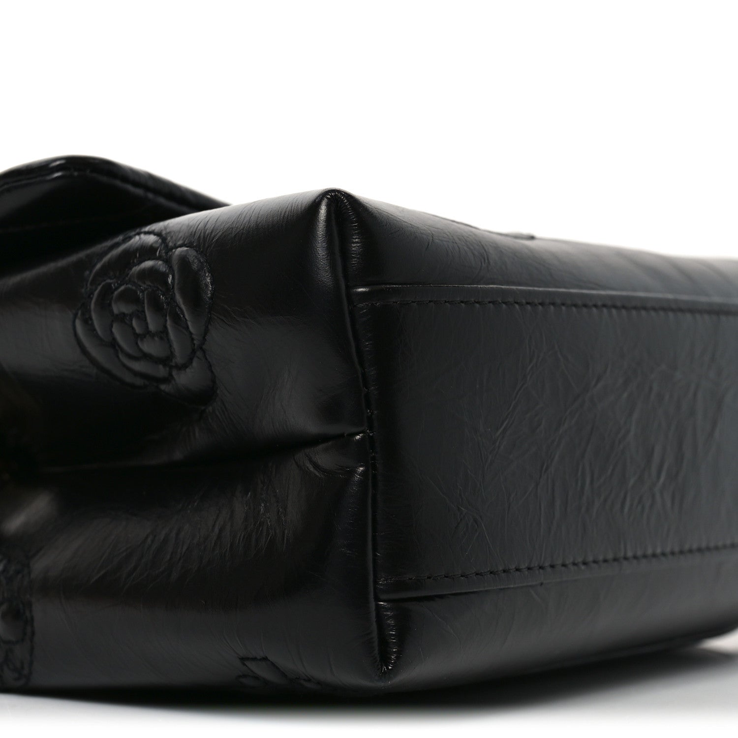 Crumbled Calfskin Embossed Flap Black