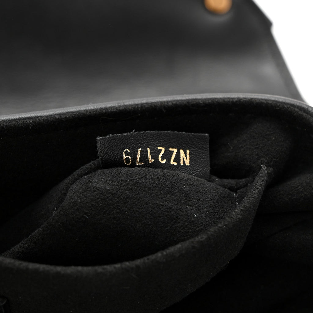 Calfskin New Wave Chain PM Black