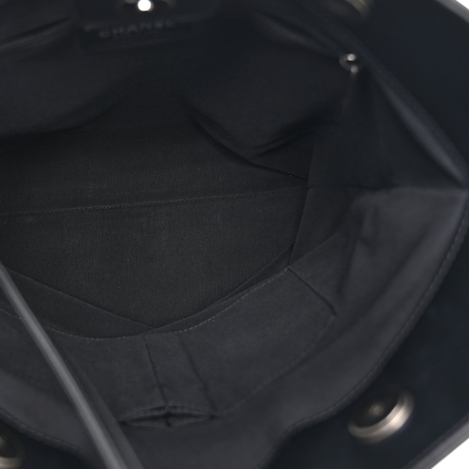Calfskin Chain 20s Signature Tote Black