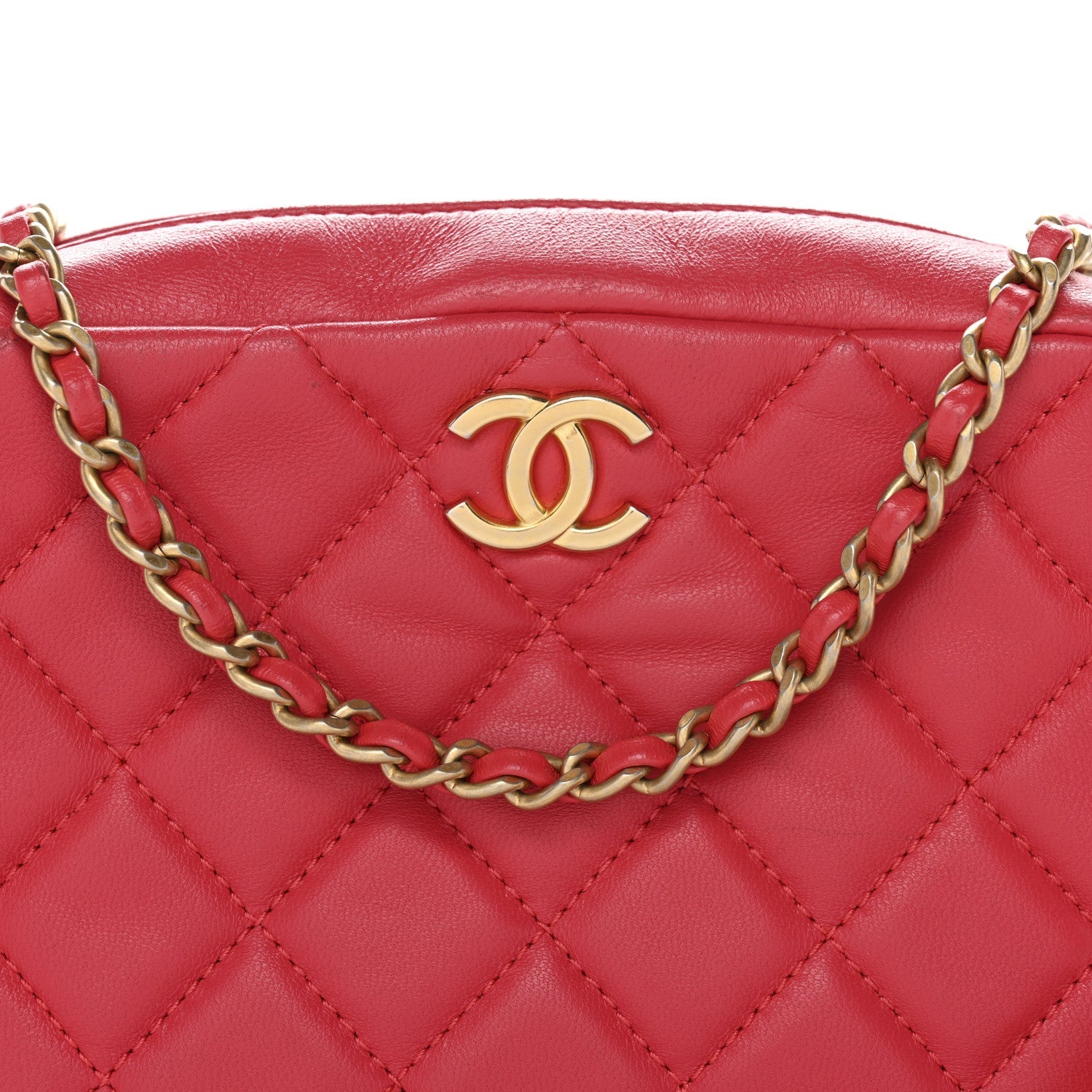 Lambskin Quilted CC Pearl Crush Camera Case Red