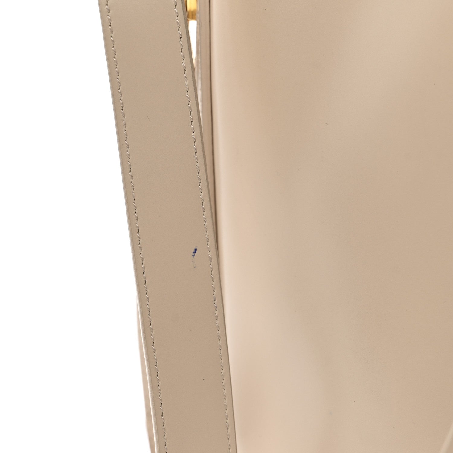 Calfskin Medium Emmanuelle Bucket Bag Nude Powder