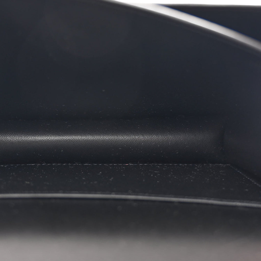 Epsom Constance 18 Black