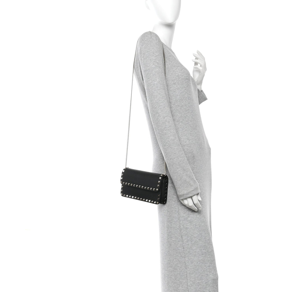 Pebbled Calfskin Rockstud Flap Wallet On Chain Black