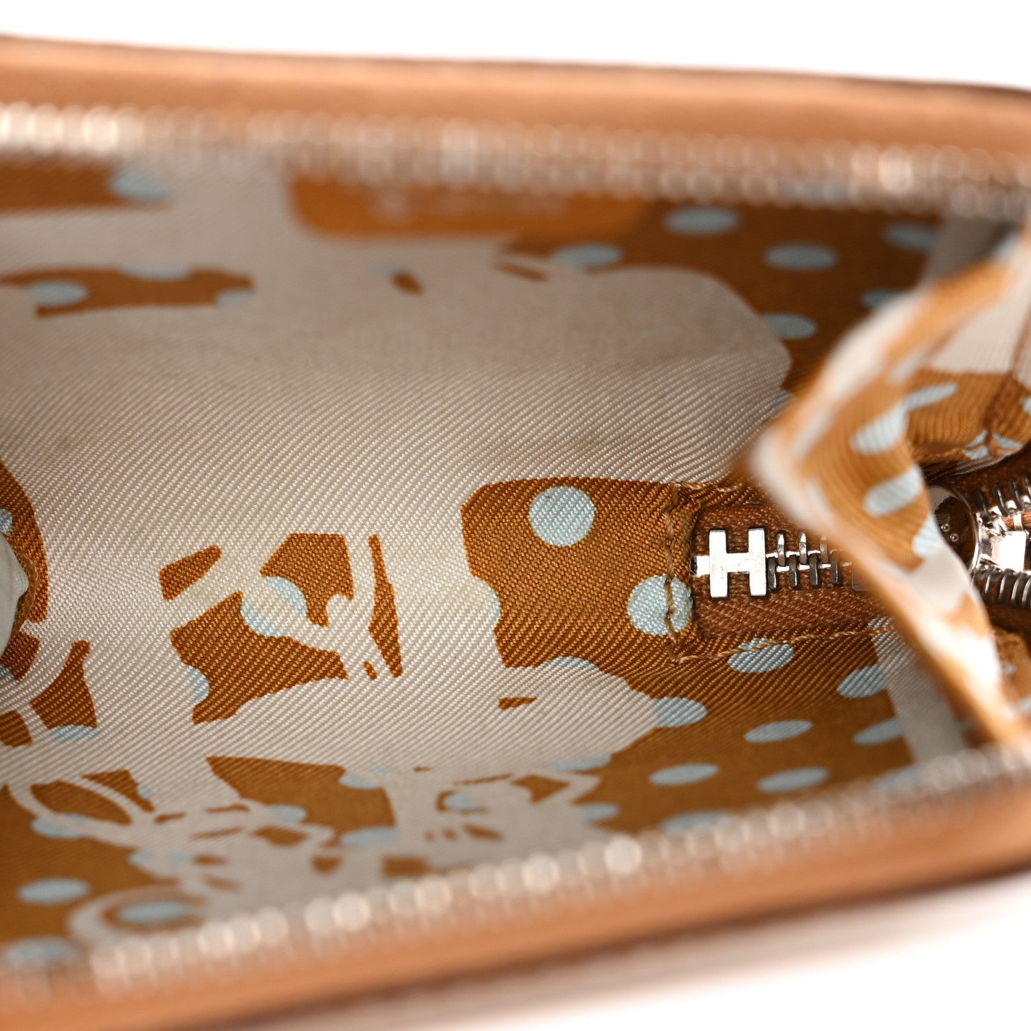 Epsom Silk'in Coin Purse Sesame