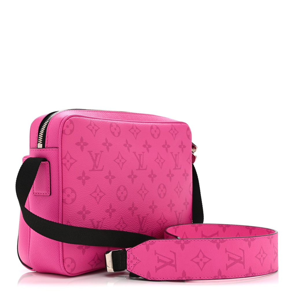 Taigarama Outdoor Messenger Fuchsia