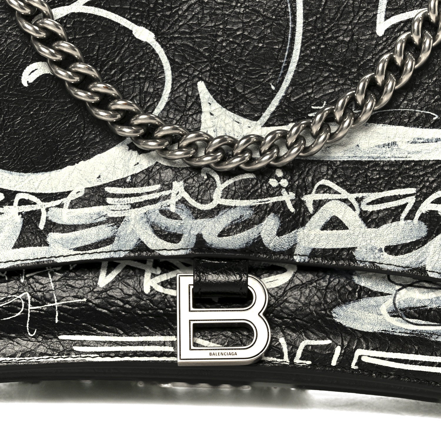 Agneau Arena Graffiti Medium Crush Chain Bag Black White