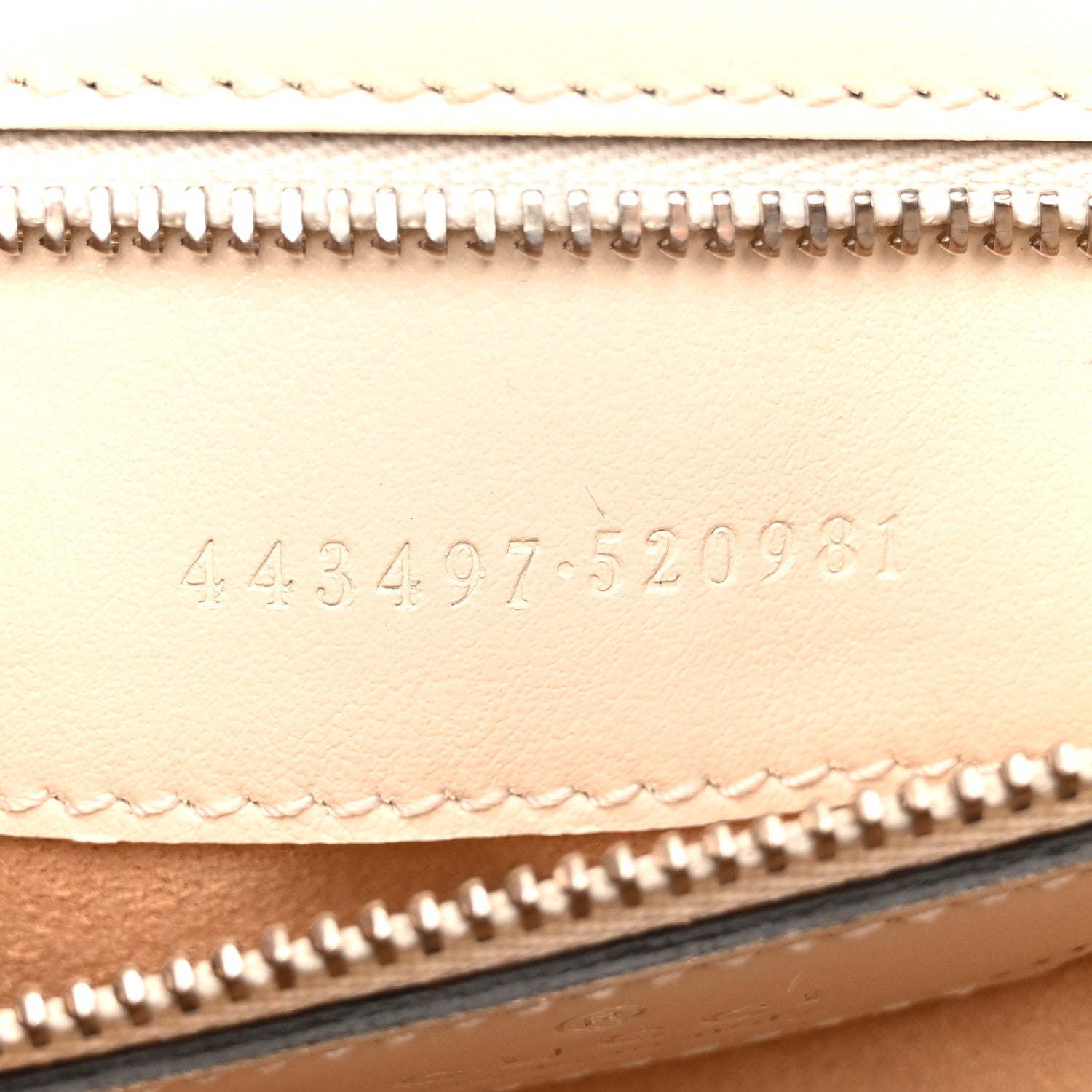 Calfskin Matelasse Aria Small GG Marmont Shoulder Bag Mystic White