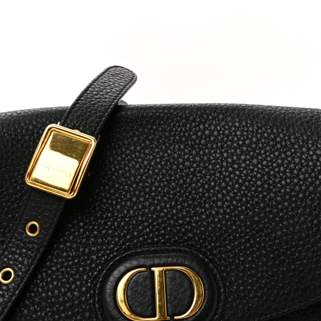 Grained Calfskin Medium Bobby Flap Black
